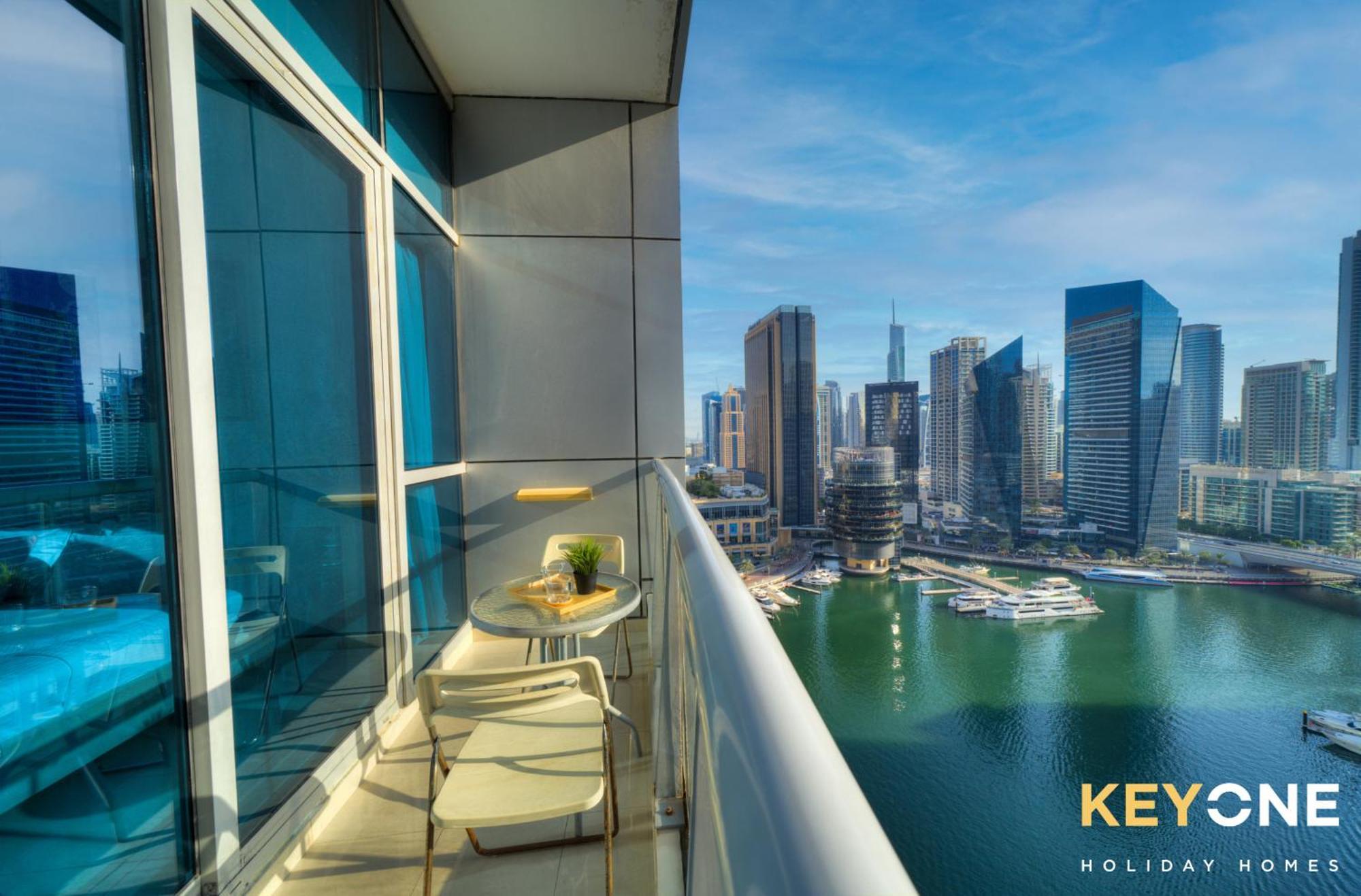 Contemporary One Bedroom With Full Marina View Dubai Exterior foto