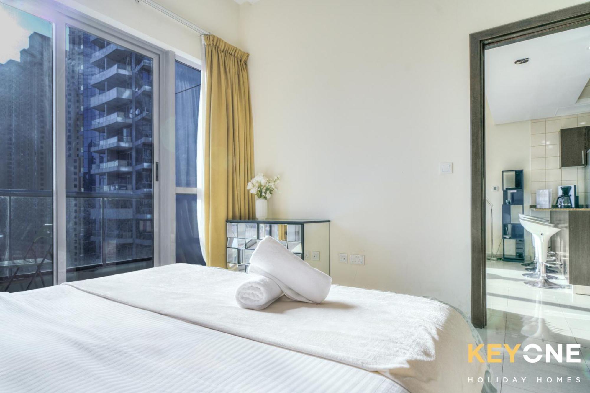 Contemporary One Bedroom With Full Marina View Dubai Exterior foto